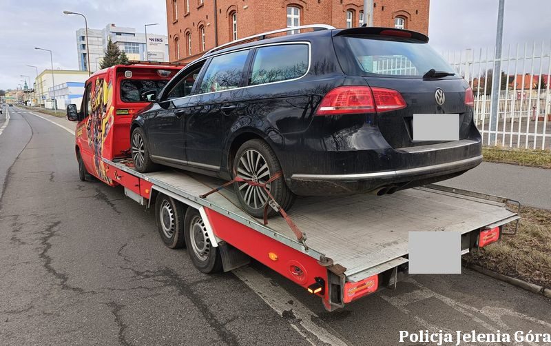 Miał 2 promile i jechał bez prawka