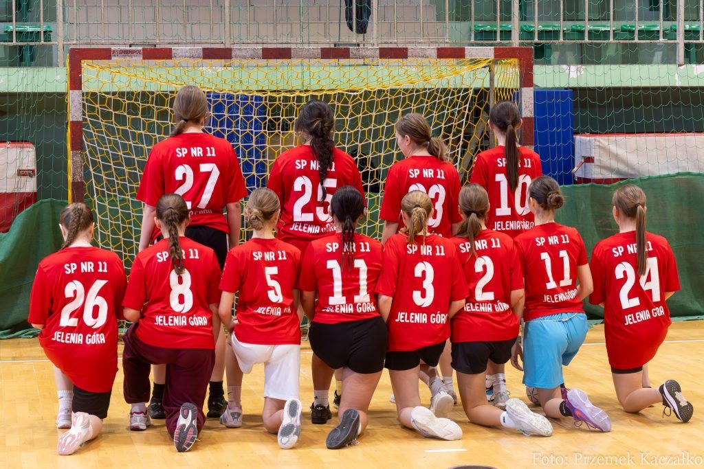 Nie było mocnych na reprezentantki SP 11
