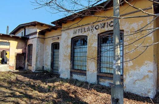 Kto kupi dworzec w Mysłakowicach? Cena 355 tys. zł