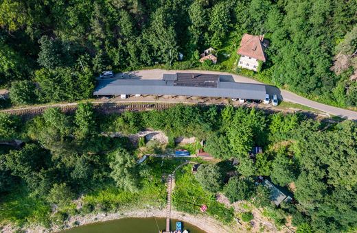 Stacja nad zaporą wciąż na sprzedaż