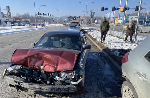 BMW i skasowany przód