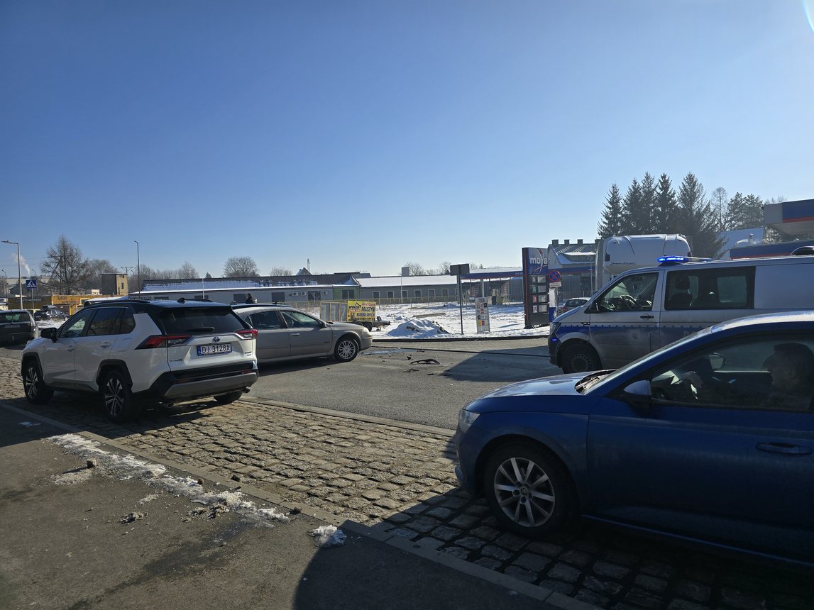 Stłuczka przed szpitalem