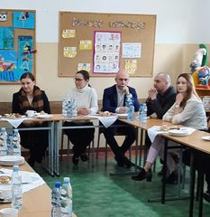 Spotkanie z wiceminister edukacji w szkole w Sosnówce