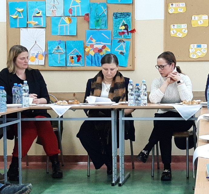 Spotkanie z wiceminister edukacji w szkole w Sosnówce