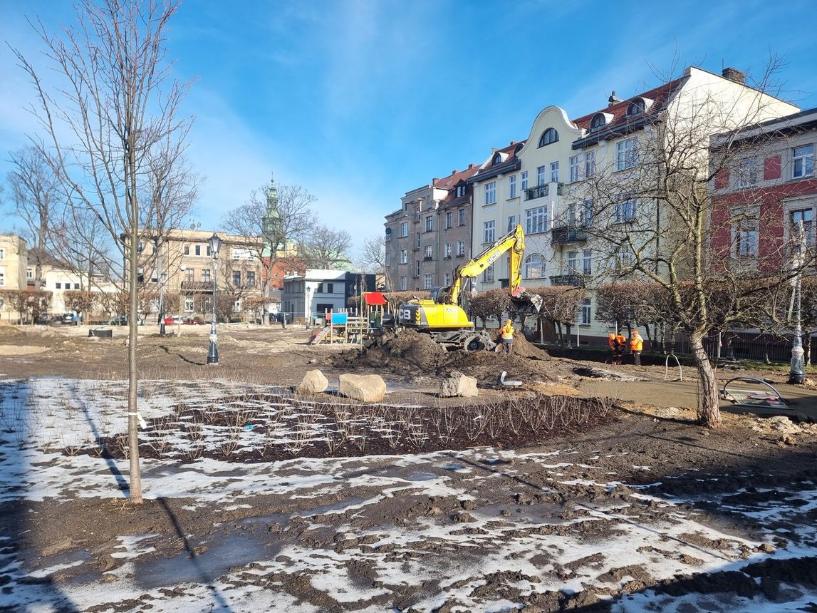 Kopią na skwerze