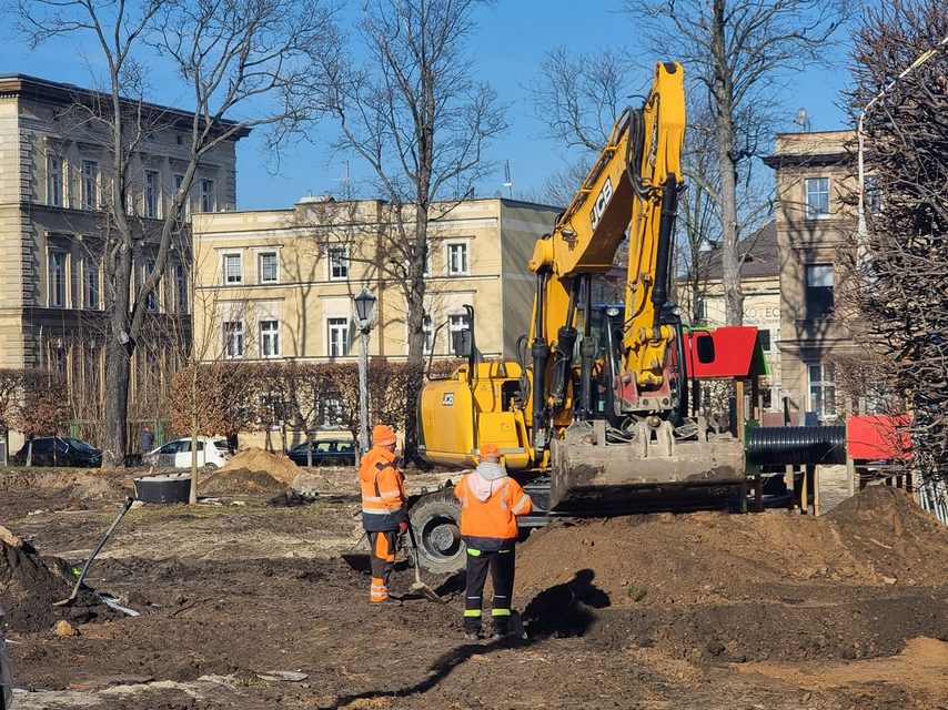 Kopią na skwerze