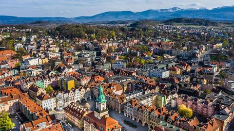 Ogromne środki na jeleniogórską oświatę i drogi