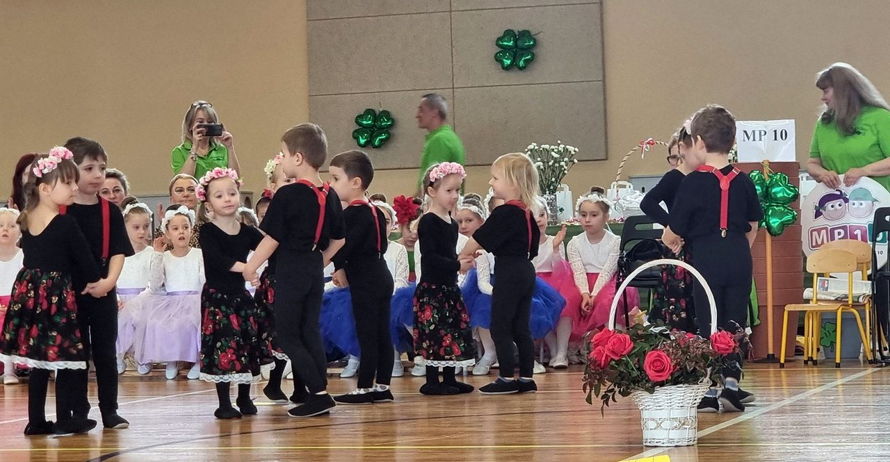 Taneczny show przedszkolaków