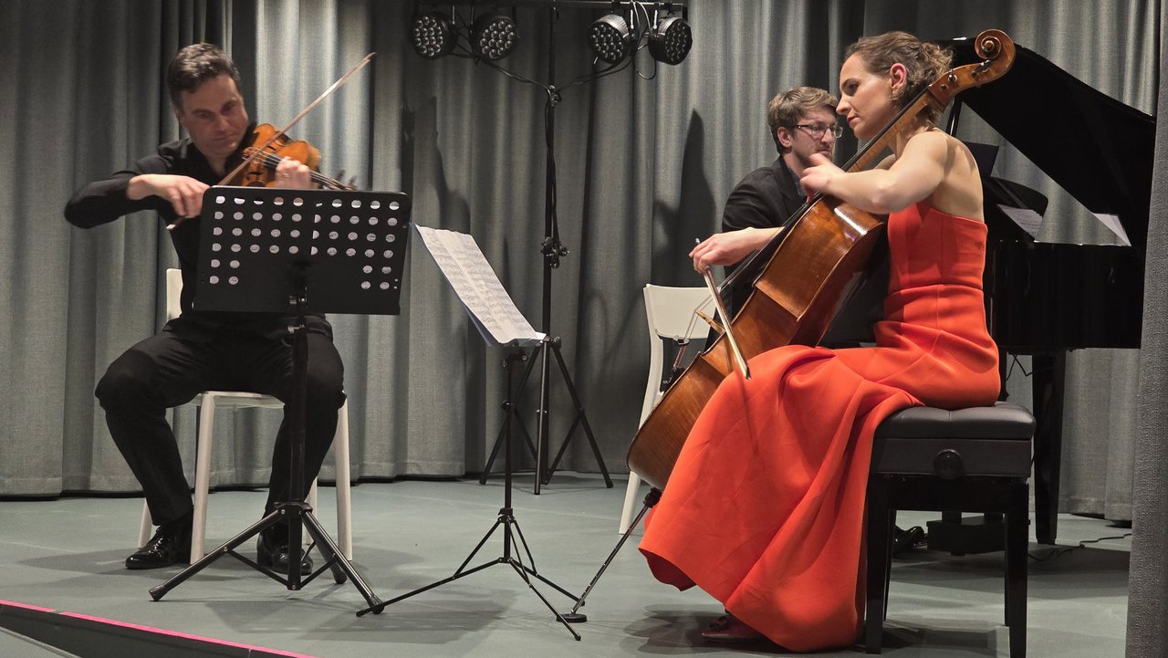 Wieczór, w którym muzyka stała się magią – Wieniawski Piano Trio w Karpaczu