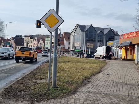 Nowe nazwy dla skwerów i placu