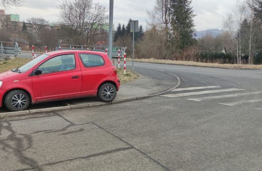 Nowa porcja wyczynów Januszy parkowania