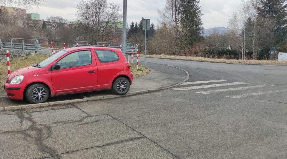 Nowa porcja wyczynów Januszy parkowania