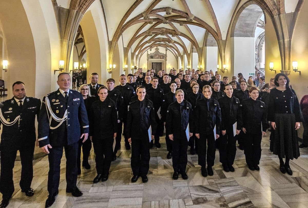 Ślubowanie nowych policjantów