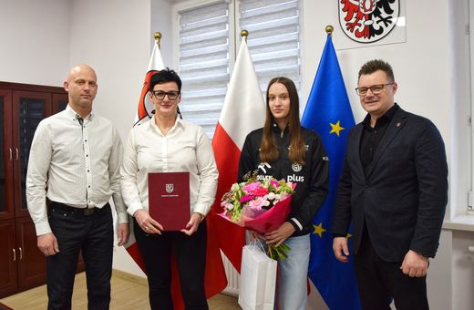 Starosta gratuluje kadrowiczce