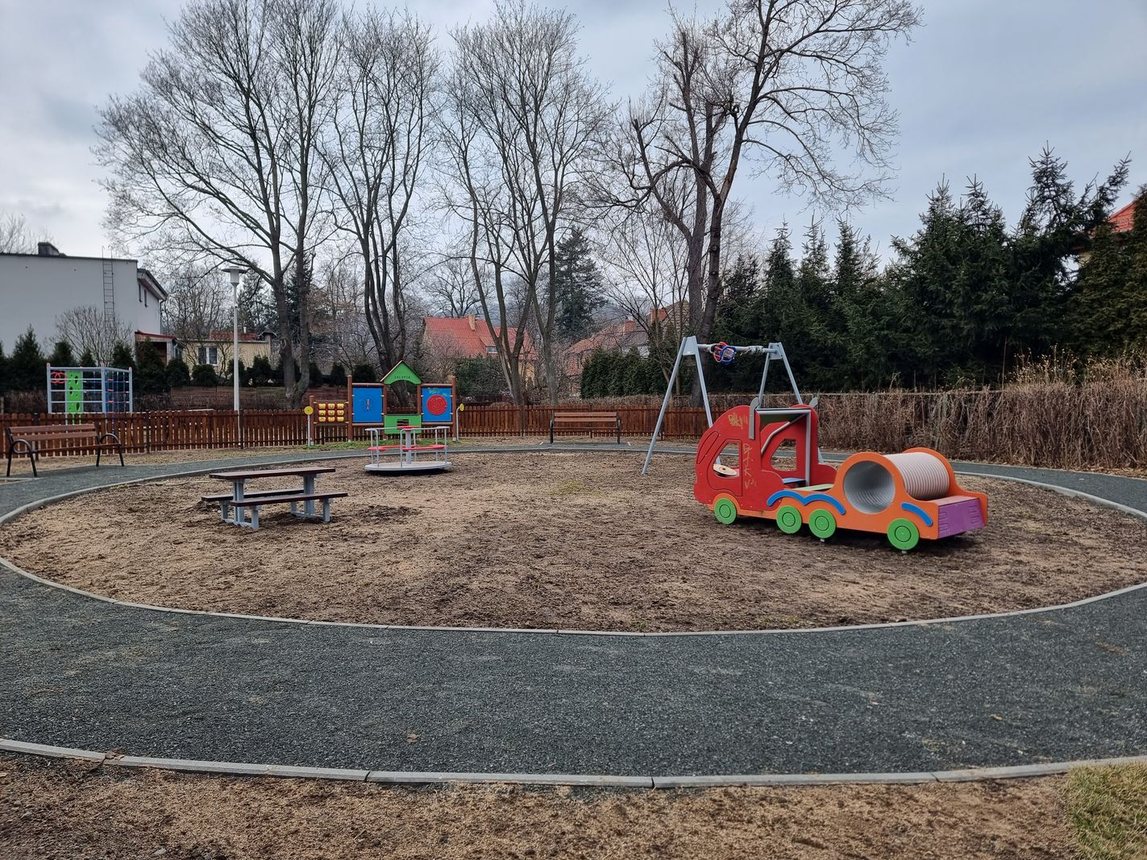Plac zabaw jest jak nowy