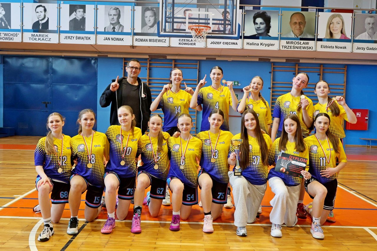 Jeleniogórzanki z II LO pojadą na wojewódzki finał