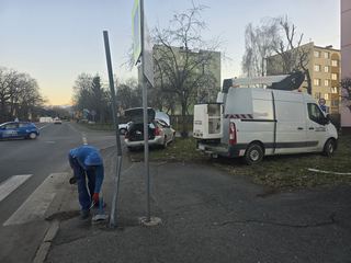 Skosił lampy