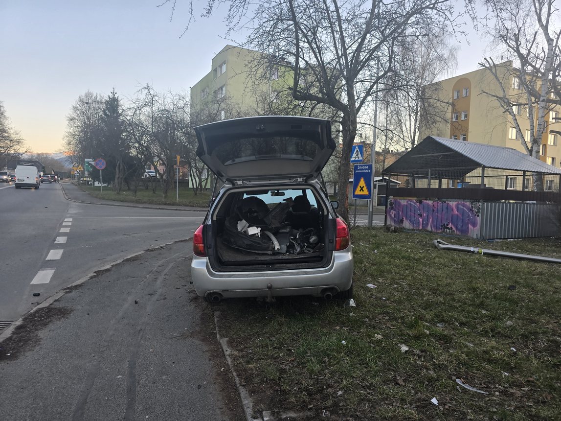 Skosił lampy