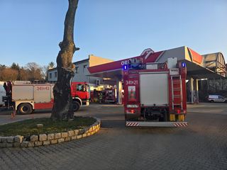 Gaz ulatniał się na stacji paliw