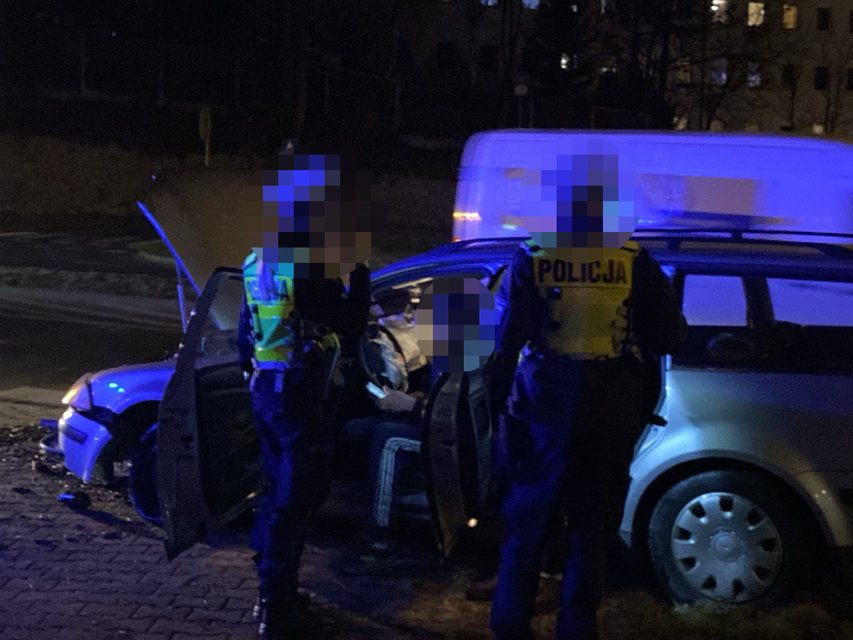 Pijany (2 prom.) rozbił się na Sobieskiego