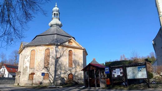 Komarno – nietypowy kościół w sercu wioski