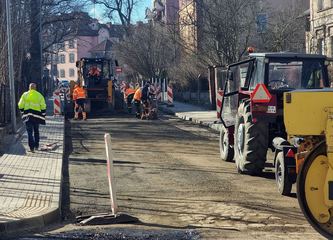 Kładą asfalt na Grabowskiego