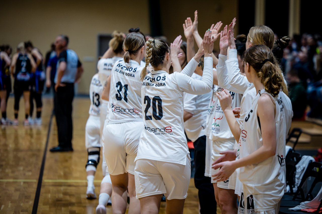 Efektowny triumf na start batalii o ekstraklasę