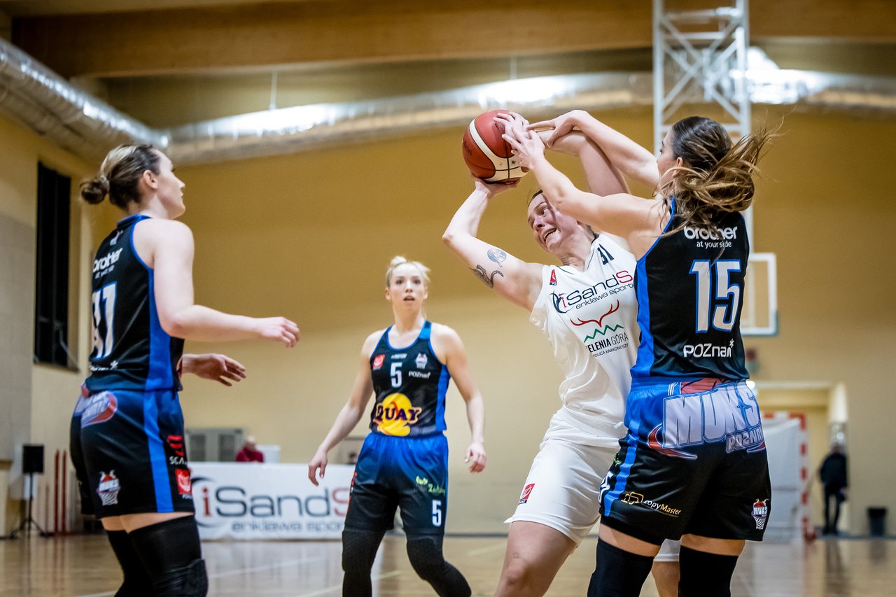 Efektowny triumf na start batalii o ekstraklasę