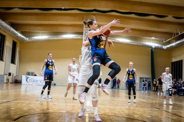 Efektowny triumf na start batalii o ekstraklasę