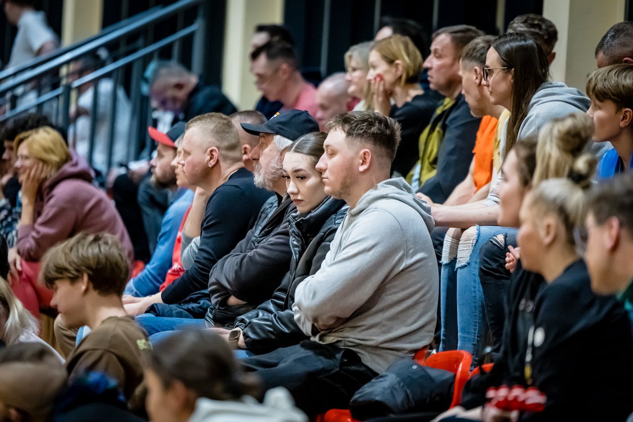 Efektowny triumf na start batalii o ekstraklasę