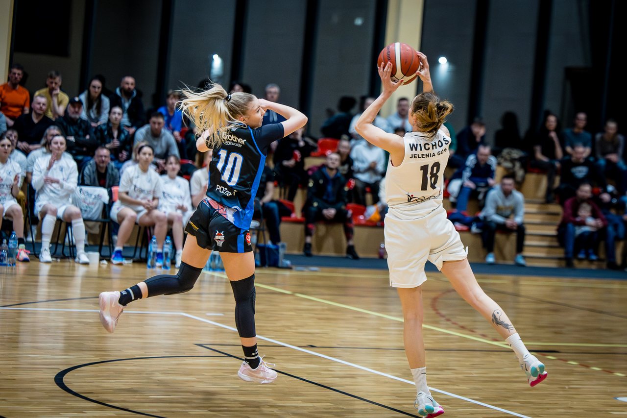 Efektowny triumf na start batalii o ekstraklasę