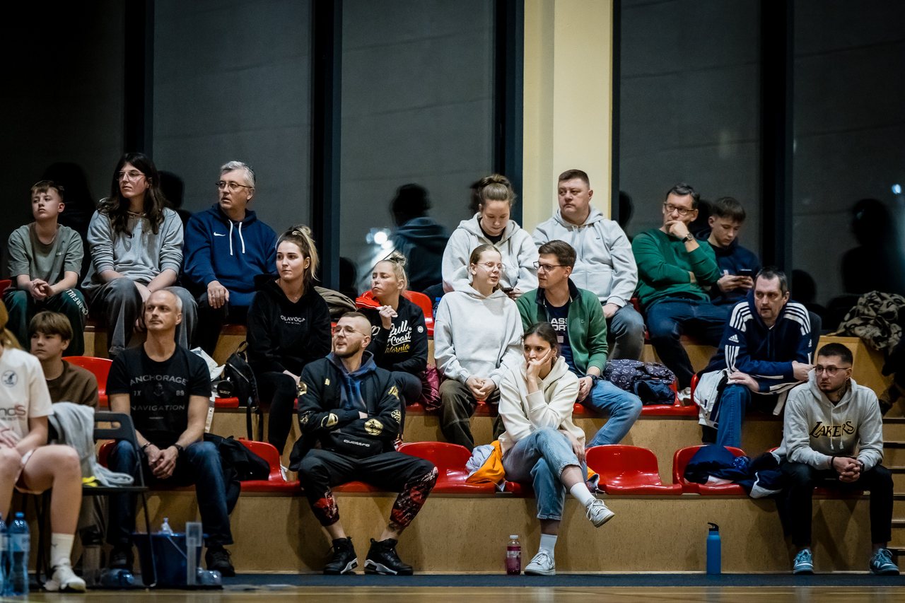 Efektowny triumf na start batalii o ekstraklasę