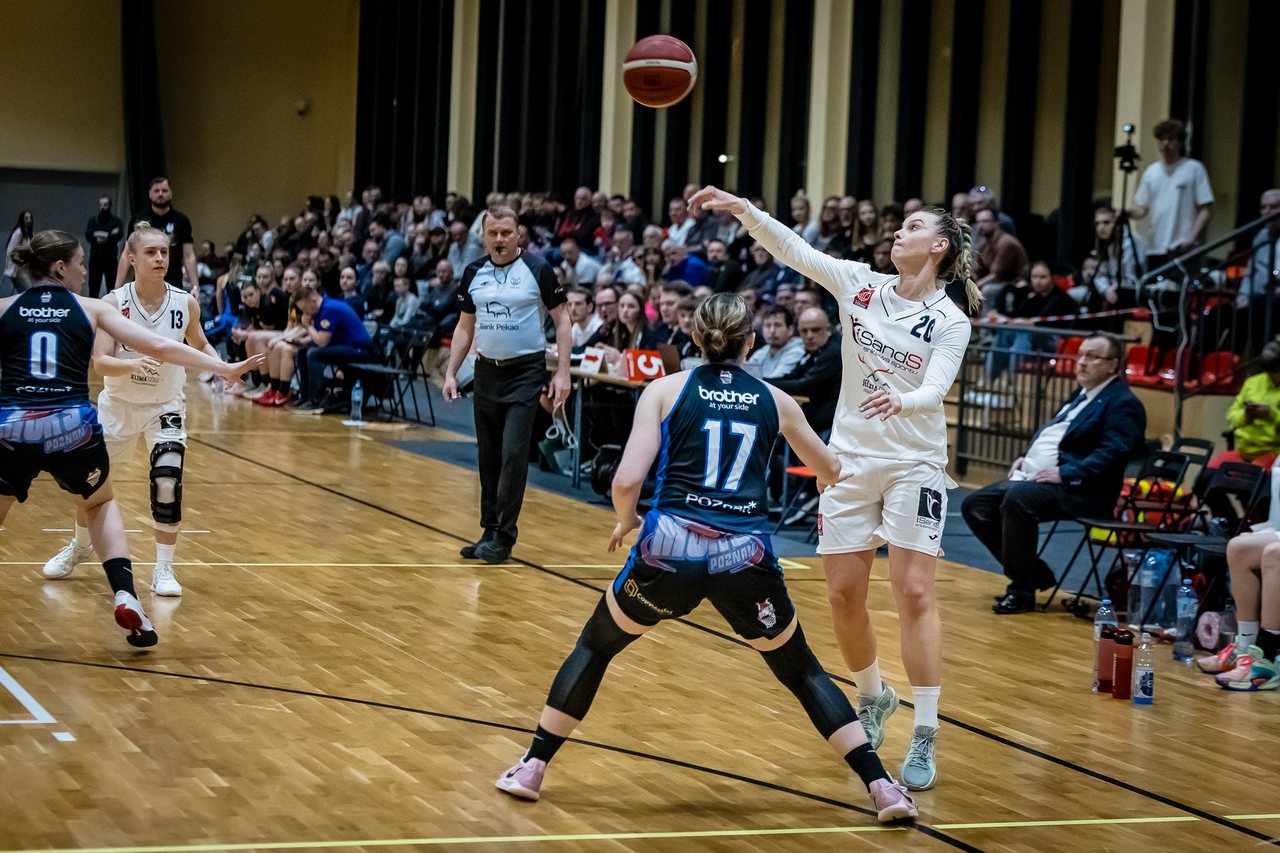 Efektowny triumf na start batalii o ekstraklasę