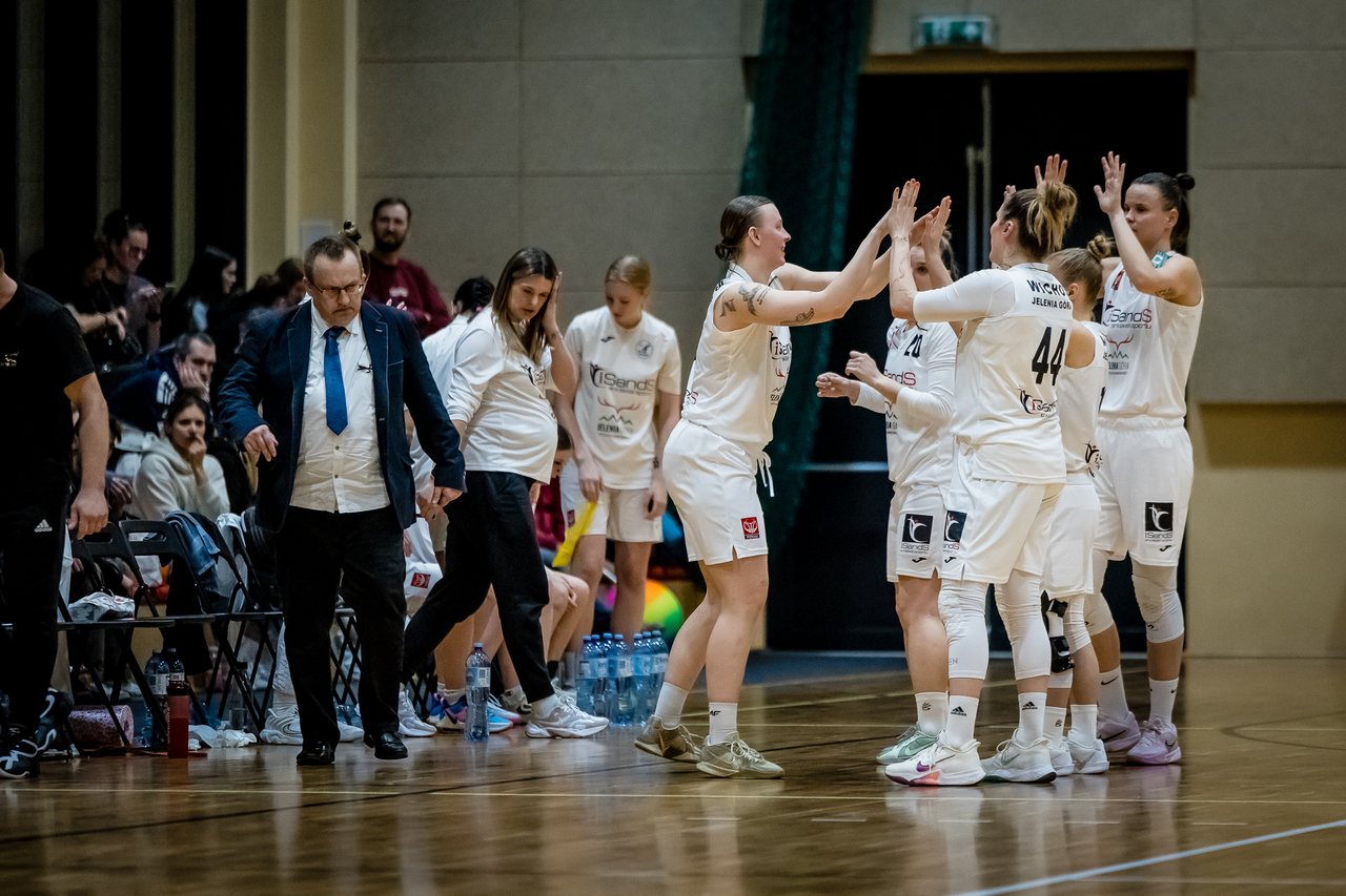 Efektowny triumf na start batalii o ekstraklasę
