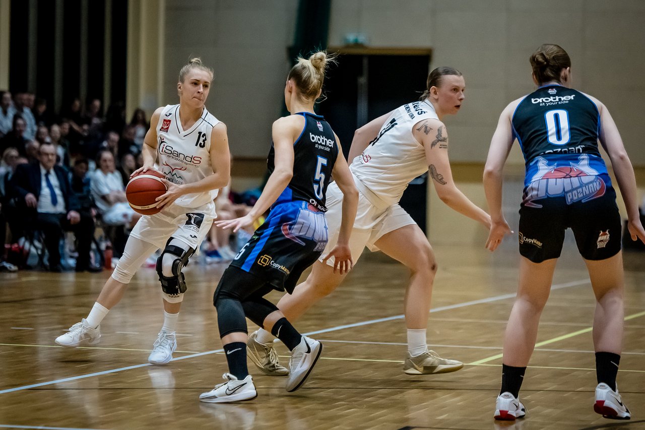 Efektowny triumf na start batalii o ekstraklasę
