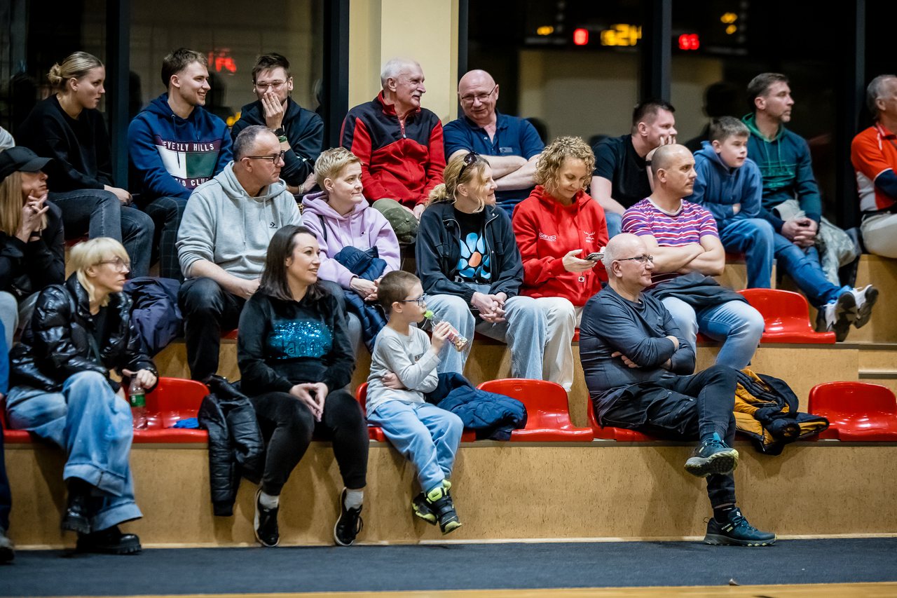 Efektowny triumf na start batalii o ekstraklasę