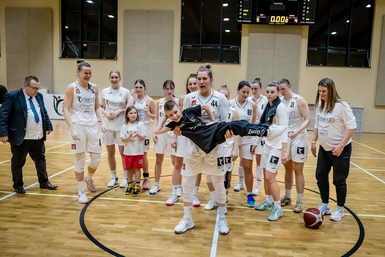 Efektowny triumf na start batalii o ekstraklasę