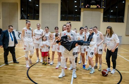 Efektowny triumf na start batalii o ekstraklasę