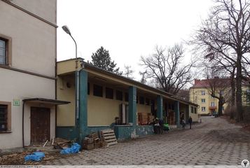 Niszczeją budynki po RUCH–u w Jeleniej Górze