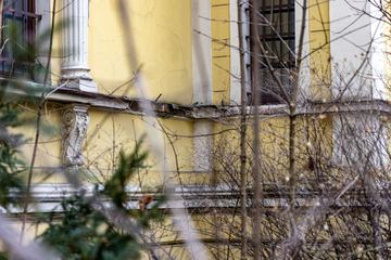 Niszczeją budynki po RUCH–u w Jeleniej Górze