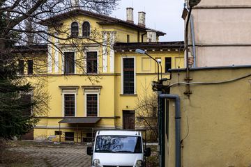 Niszczeją budynki po RUCH–u w Jeleniej Górze