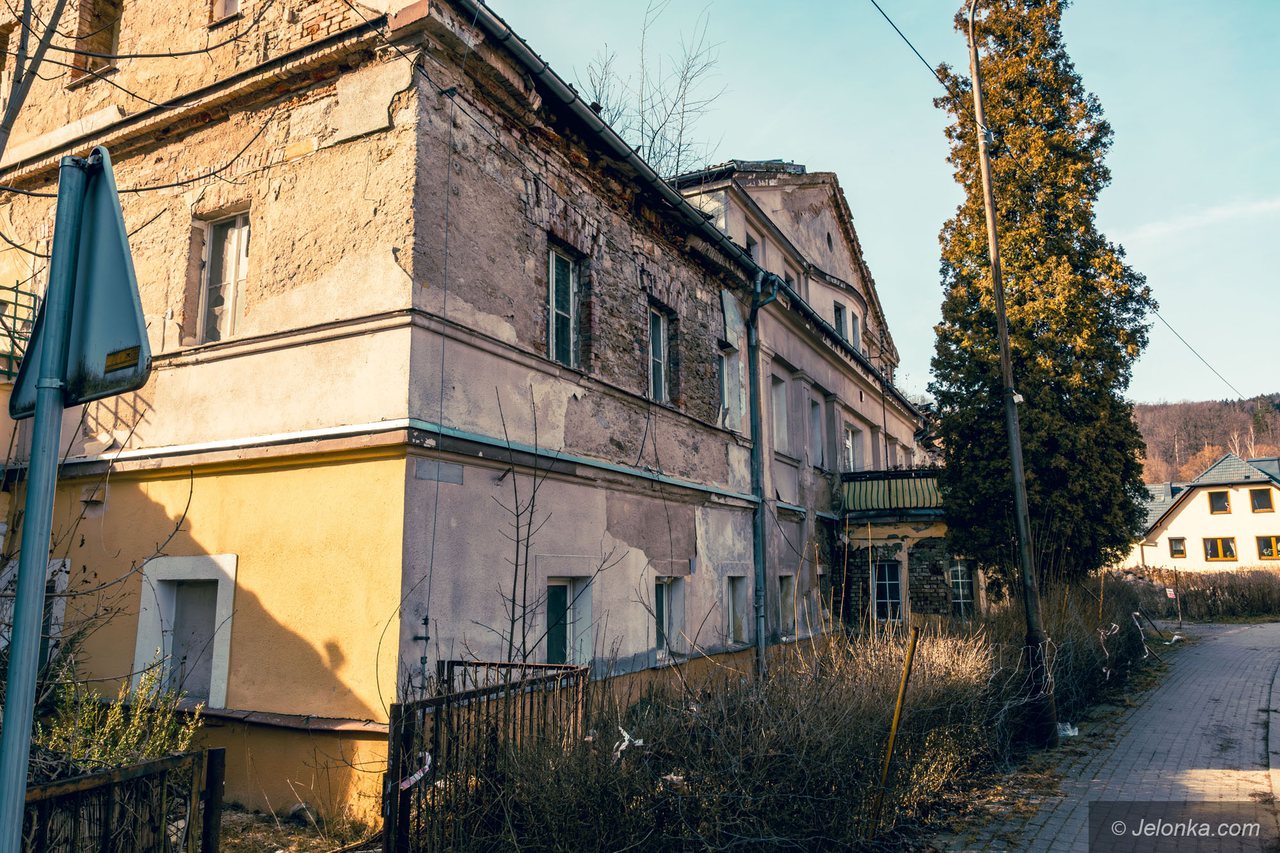 Rozebrać czy odbudować?