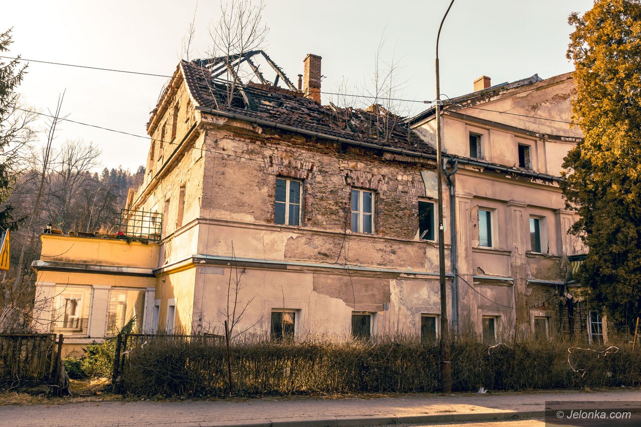Rozebrać czy odbudować?
