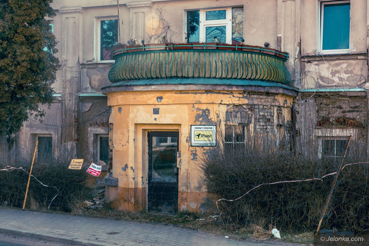 Rozebrać czy odbudować?