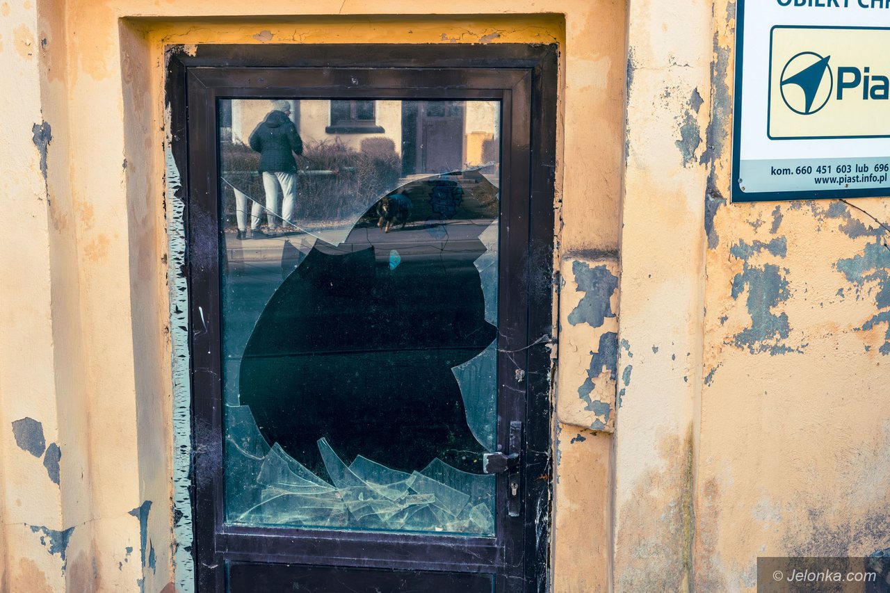Rozebrać czy odbudować?