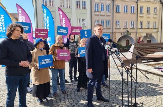 Adrian Zandberg krytycznie o PO i PiS