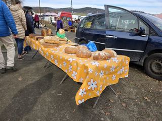 Targowisko Cieplice – handel pośród śmieci