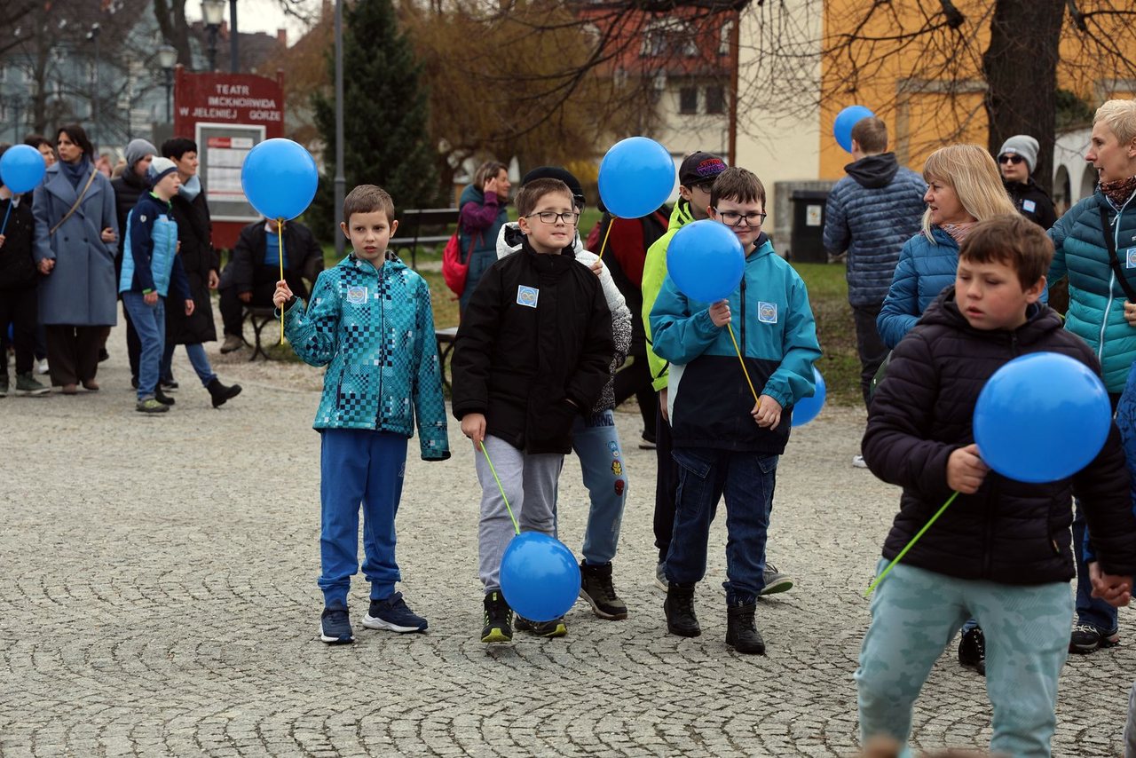 Marsz na Dzień Świadomości Autyzmu