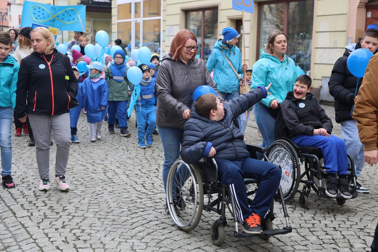 Marsz na Dzień Świadomości Autyzmu