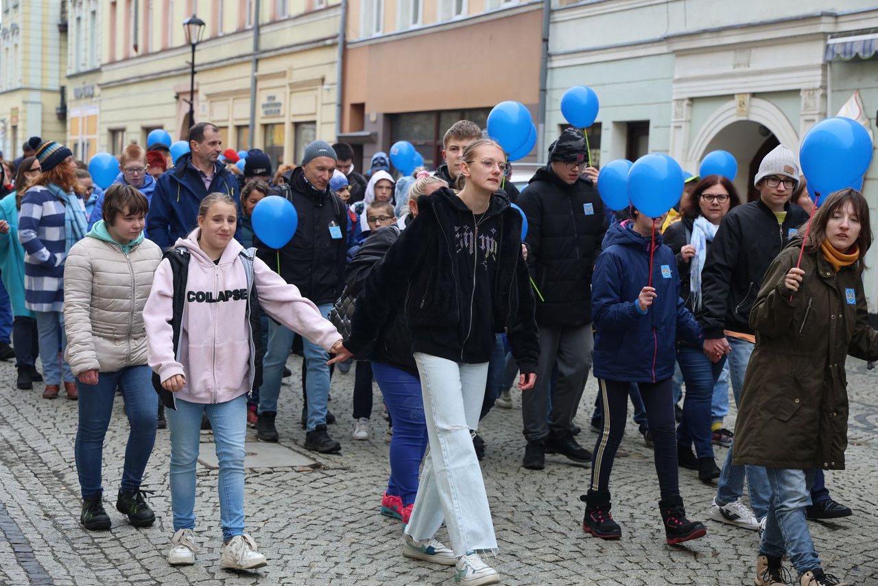 Marsz na Dzień Świadomości Autyzmu